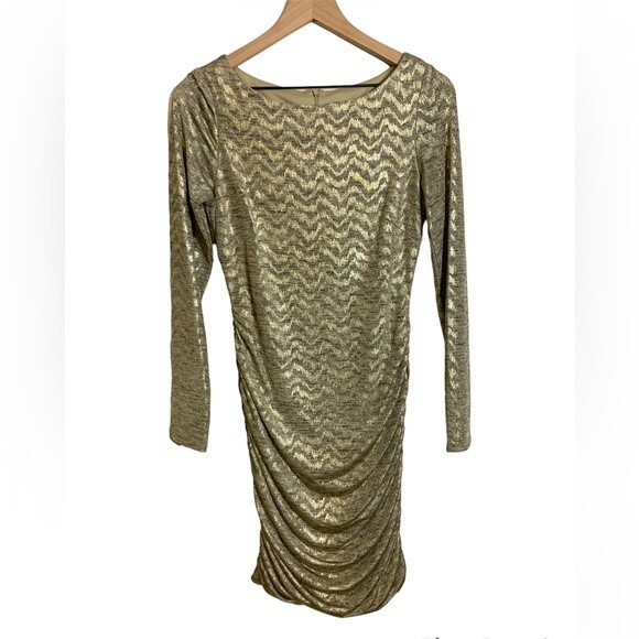 Vince Camuto Long sleeve ruched midi dress. Size 6 - Picture 3 of 8